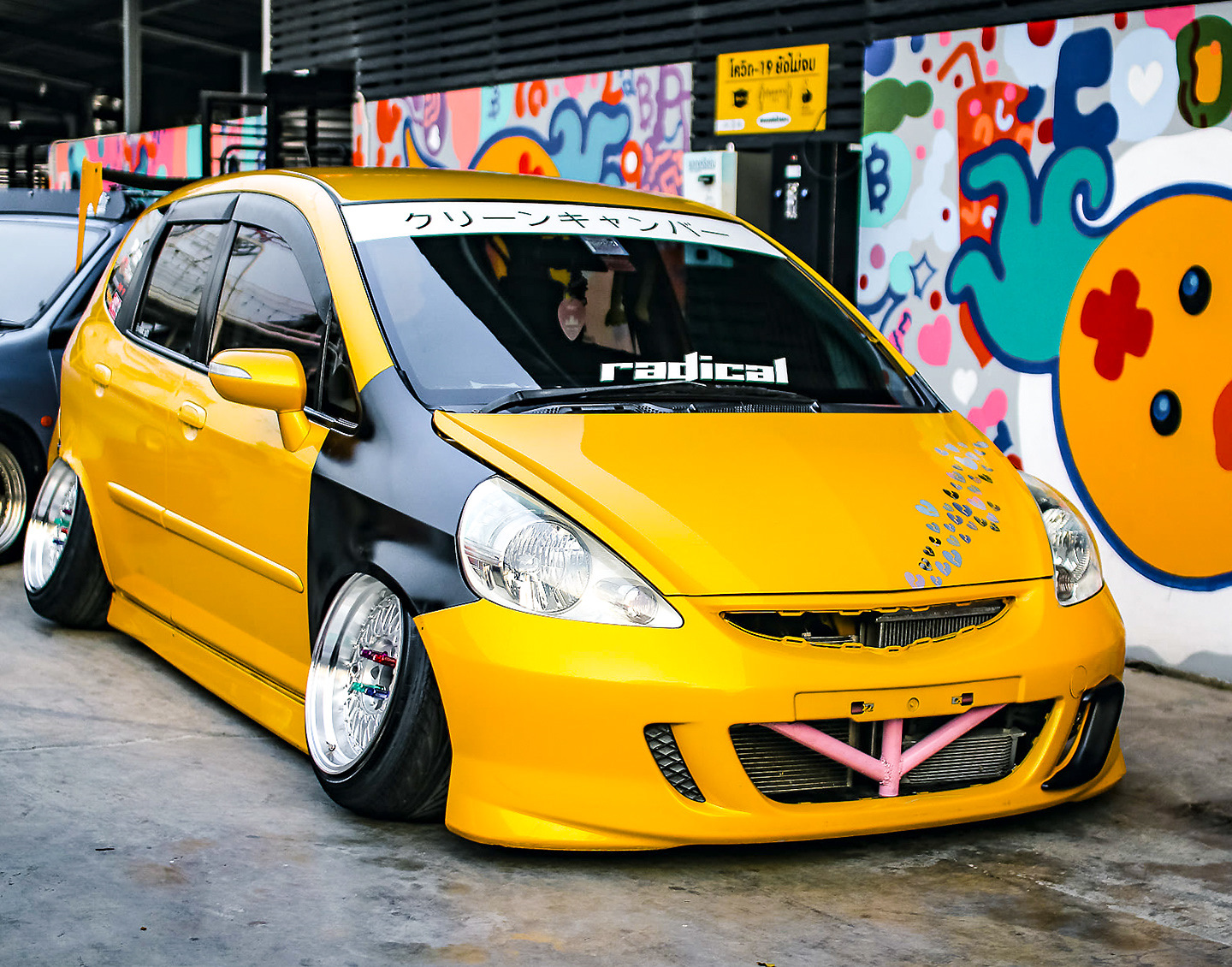 Toyota Yaris stance