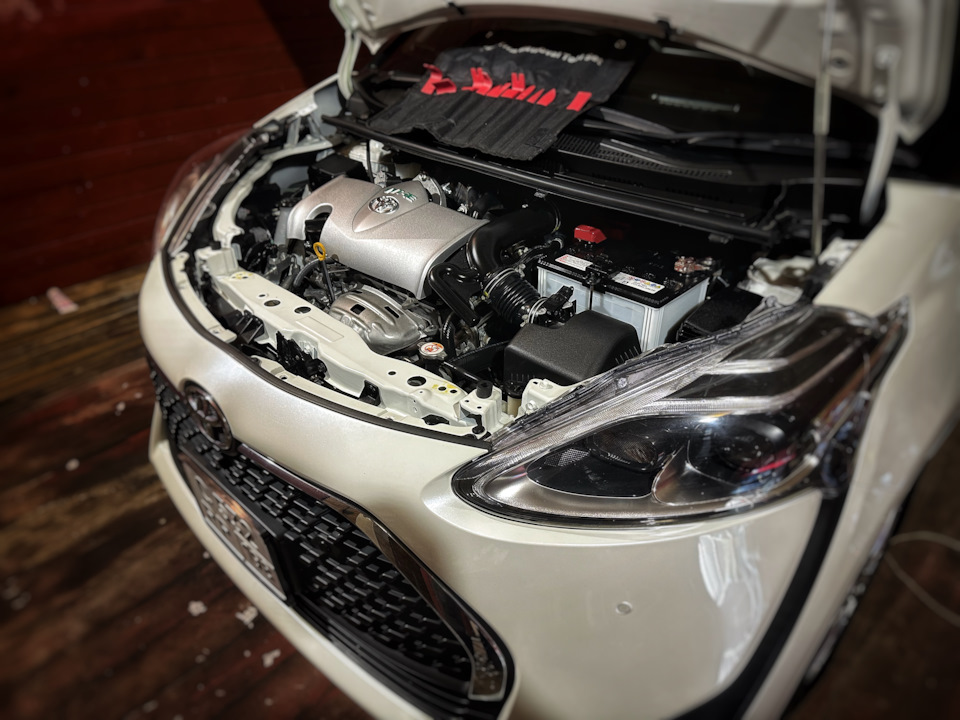 Установка сетки в бампер и брызговиков на Toyota Sienta 2G — Toyota ...