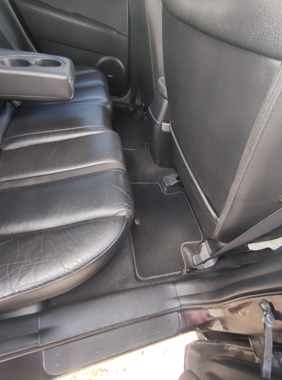 Мир, труд, май ! — Mazda CX-7, 2,3 л, 2008 года | аксессуары | DRIVE2