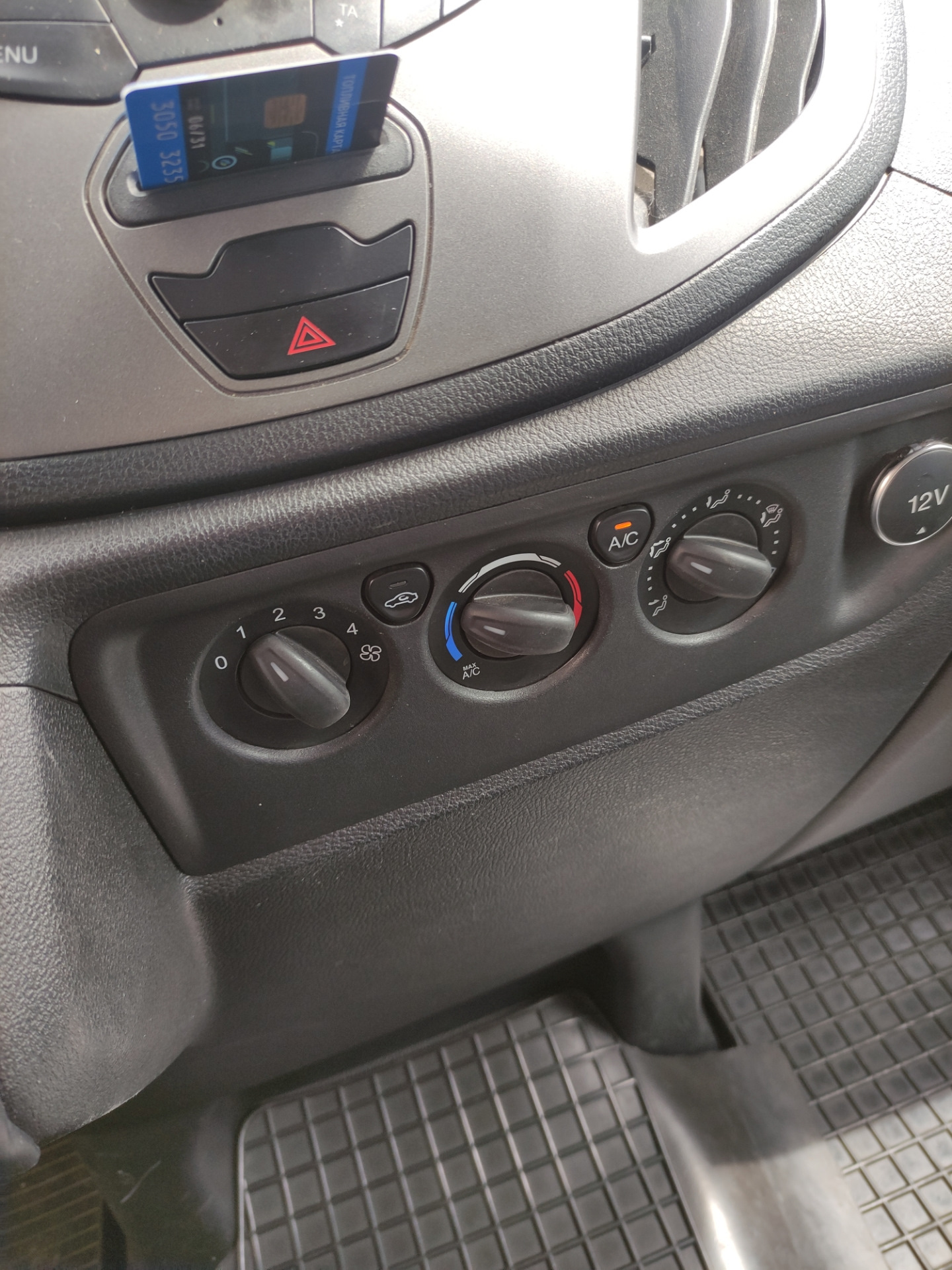 Кондей — Ford Transit (8G), 2,2 л, 2019 года | другое | DRIVE2