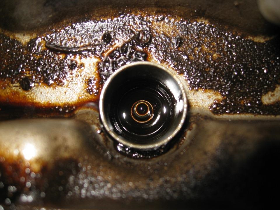 Масло в свечном колодце — как устранить проблему? — FEBEST на DRIVE2