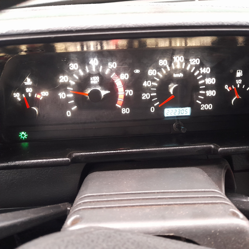 Диодная лента в приборку ваз 2110 — Lada 21102, 1,5 л, 2003 года ...