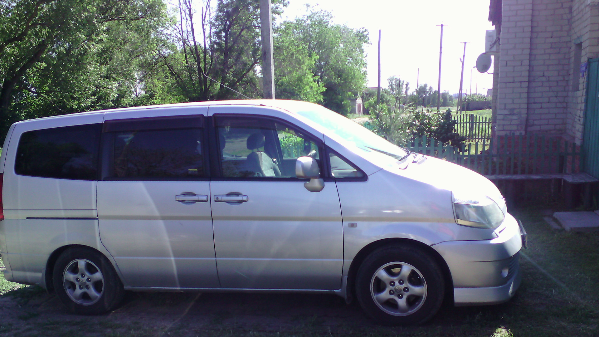 Авито сирена. Nissan Serena 2000. Ниссан Серена 2000 отзывы.