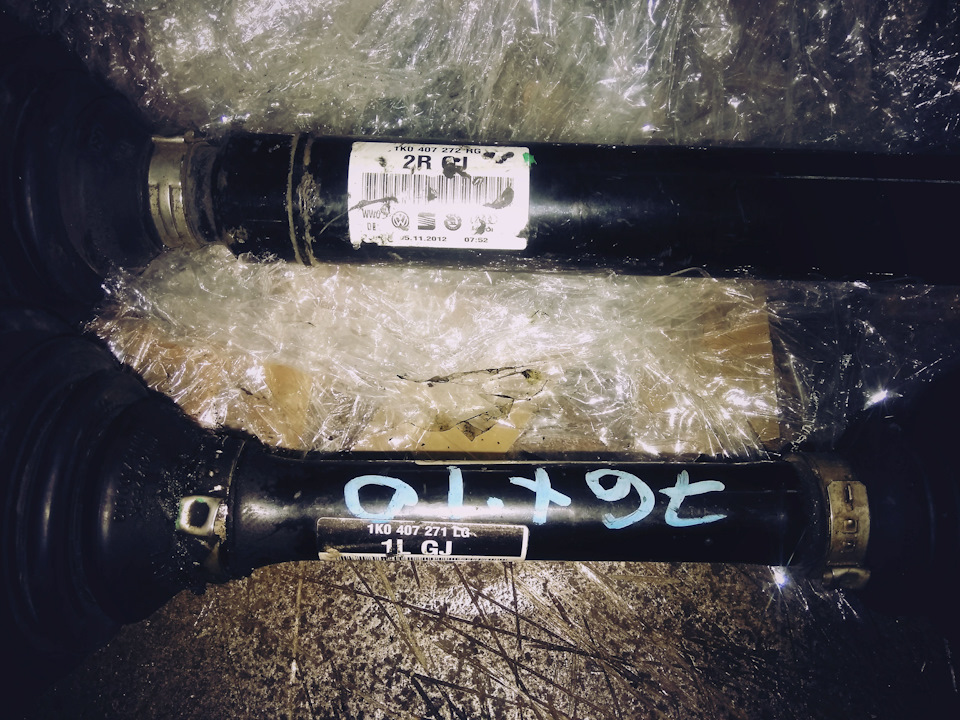 Фото в бортжурнале Volkswagen Passat Variant (B6). Запчасти на фото: 1K0407271LG