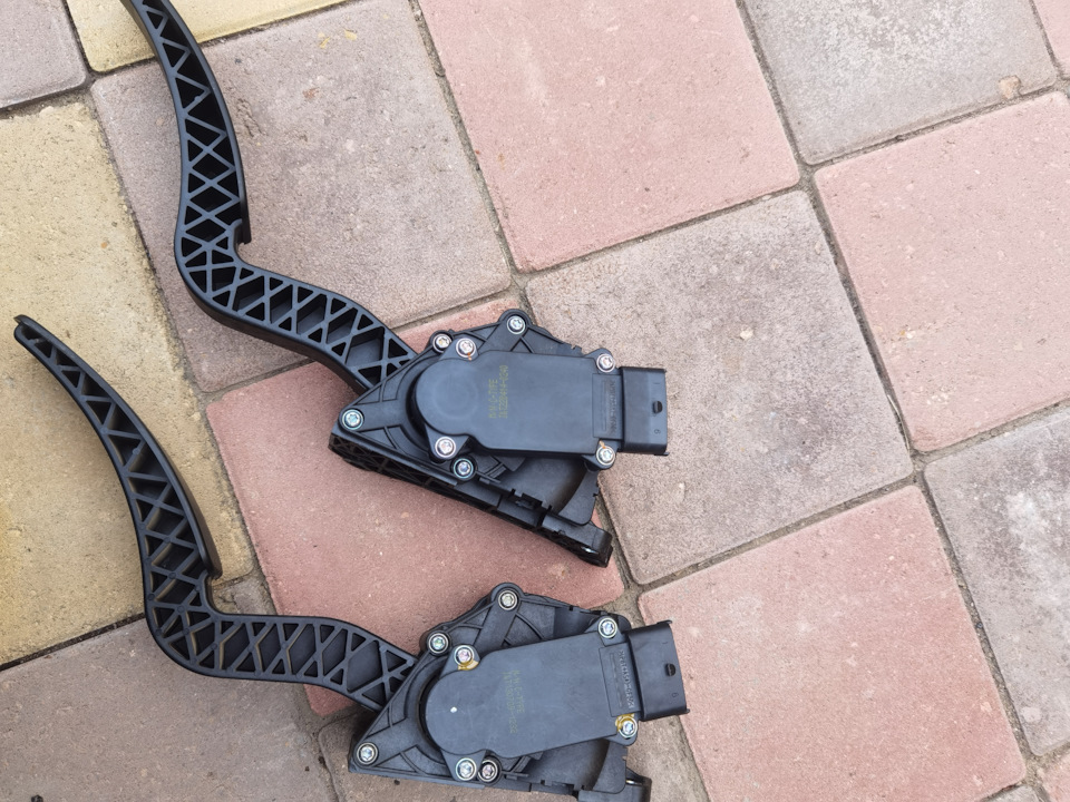 Педаль акселерометра — SsangYong Actyon (2G), 2 л, 2013 года ...