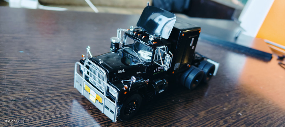 MACK R-Series. 1966. 1/43. IXO. — Сообщество «Масштабные Модели