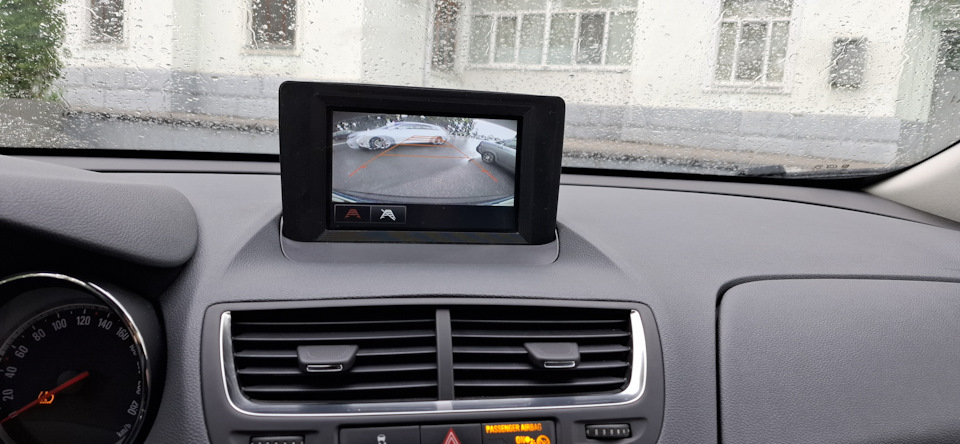 В авто — Opel Mokka (1G)