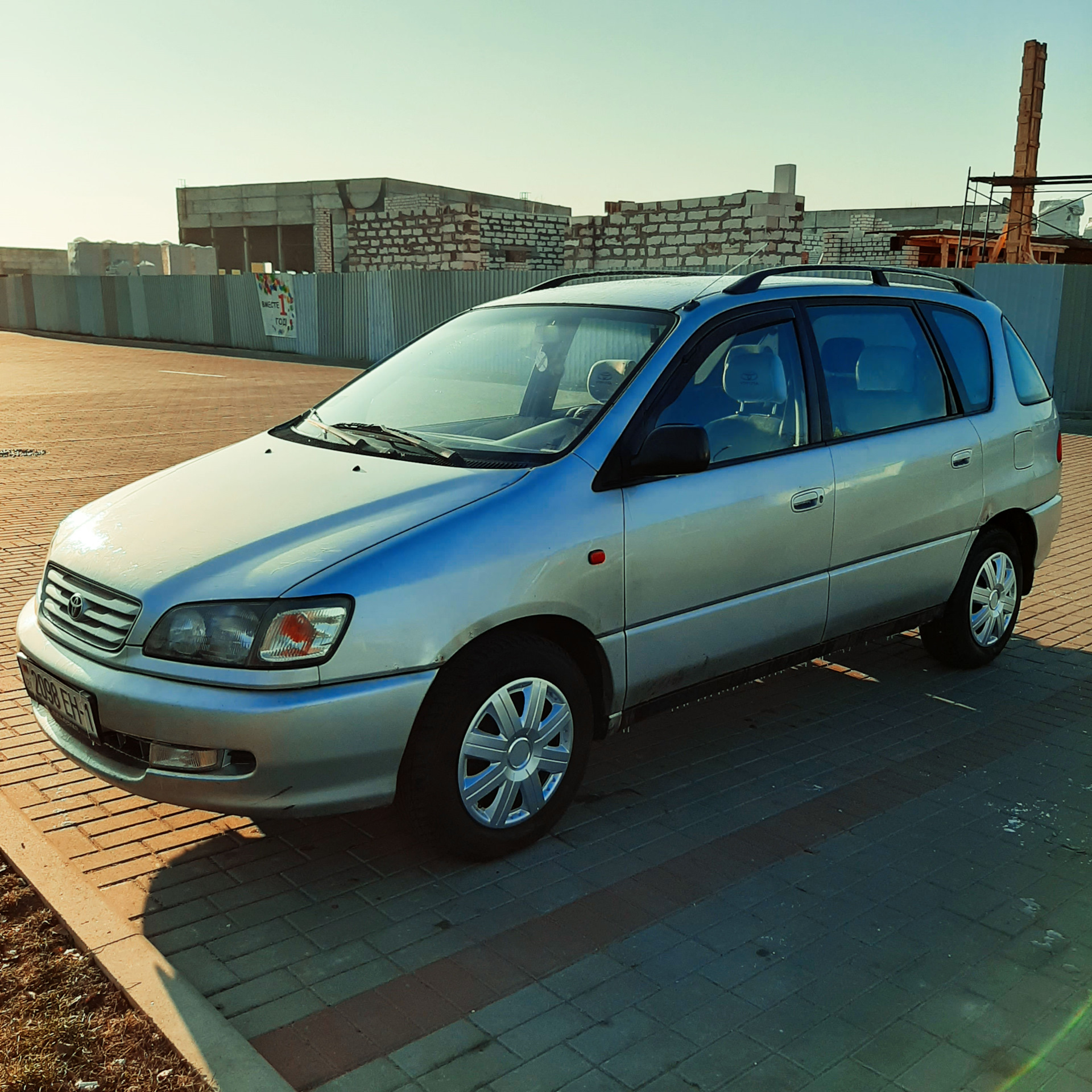 Тойота пикник 2. Toyota Picnic 2000. Тойота пикник 2007. Тойота пикник 2005.