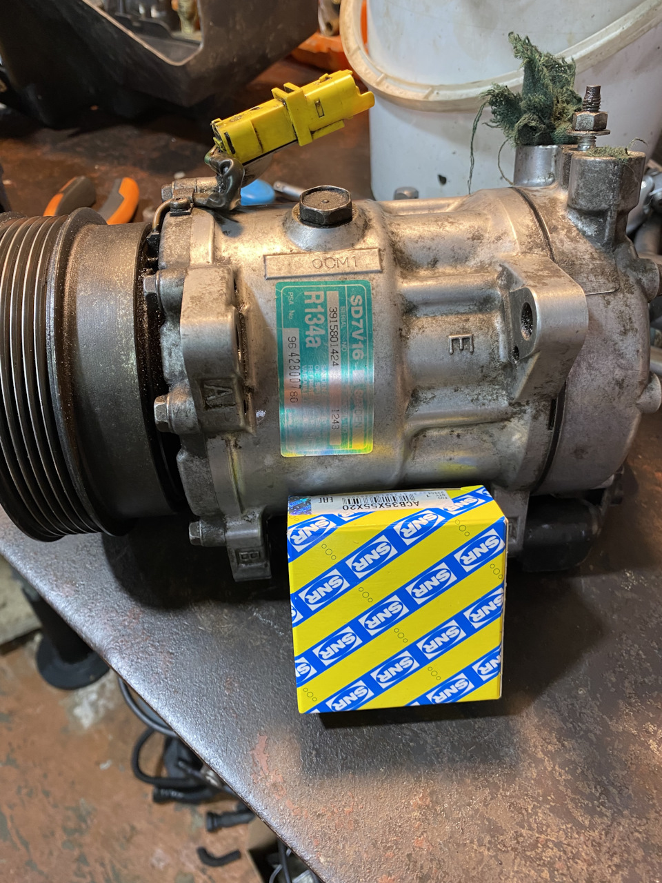 Фото в бортжурнале Peugeot 607. Запчасти на фото: SD7V16, 9642800780