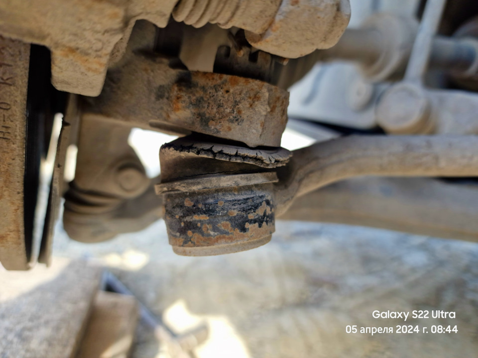 Порваный пыльник на рулевом наконечнике — Hyundai Santa Fe (3G), 2,2 л ...