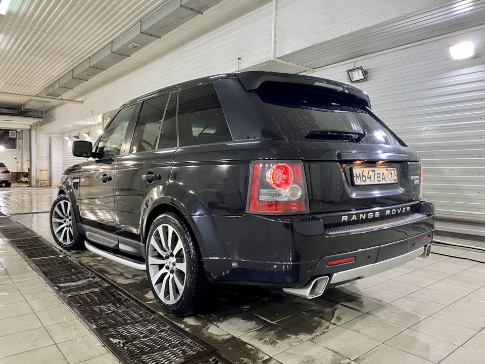 Фото в бортжурнале Land Rover Range Rover Sport (1G). Запчасти на фото: ROVER