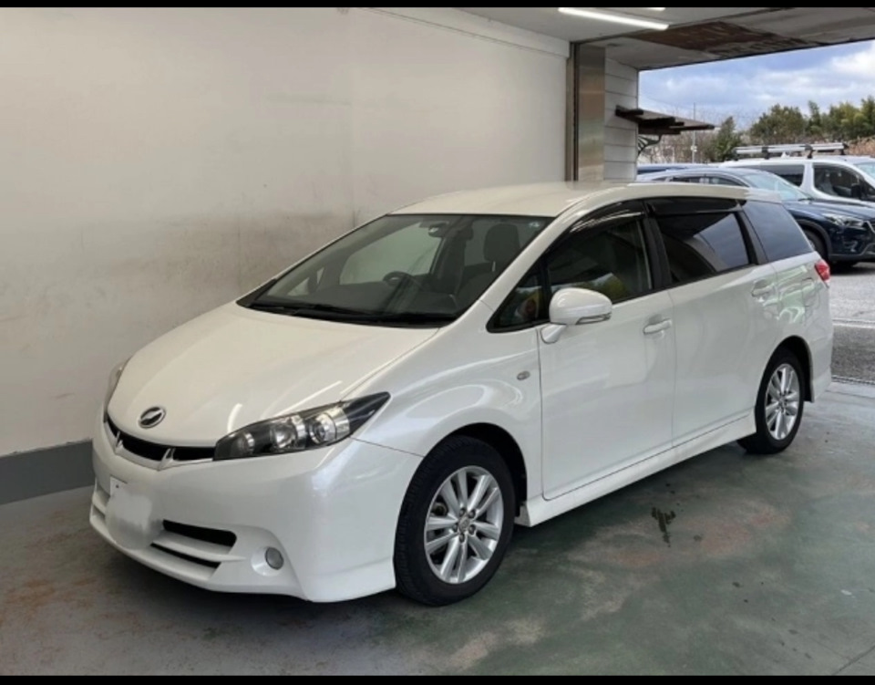 Toyota Wish 2