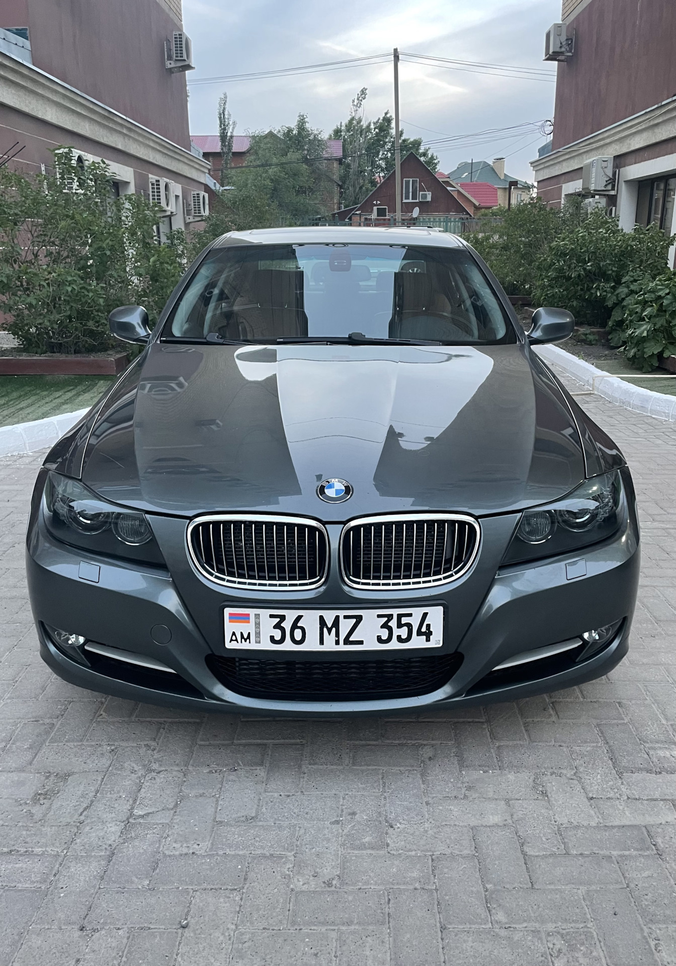 Полик в багажник и бронепленка на фары — BMW 3 series (E90), 3 л, 2009 ...
