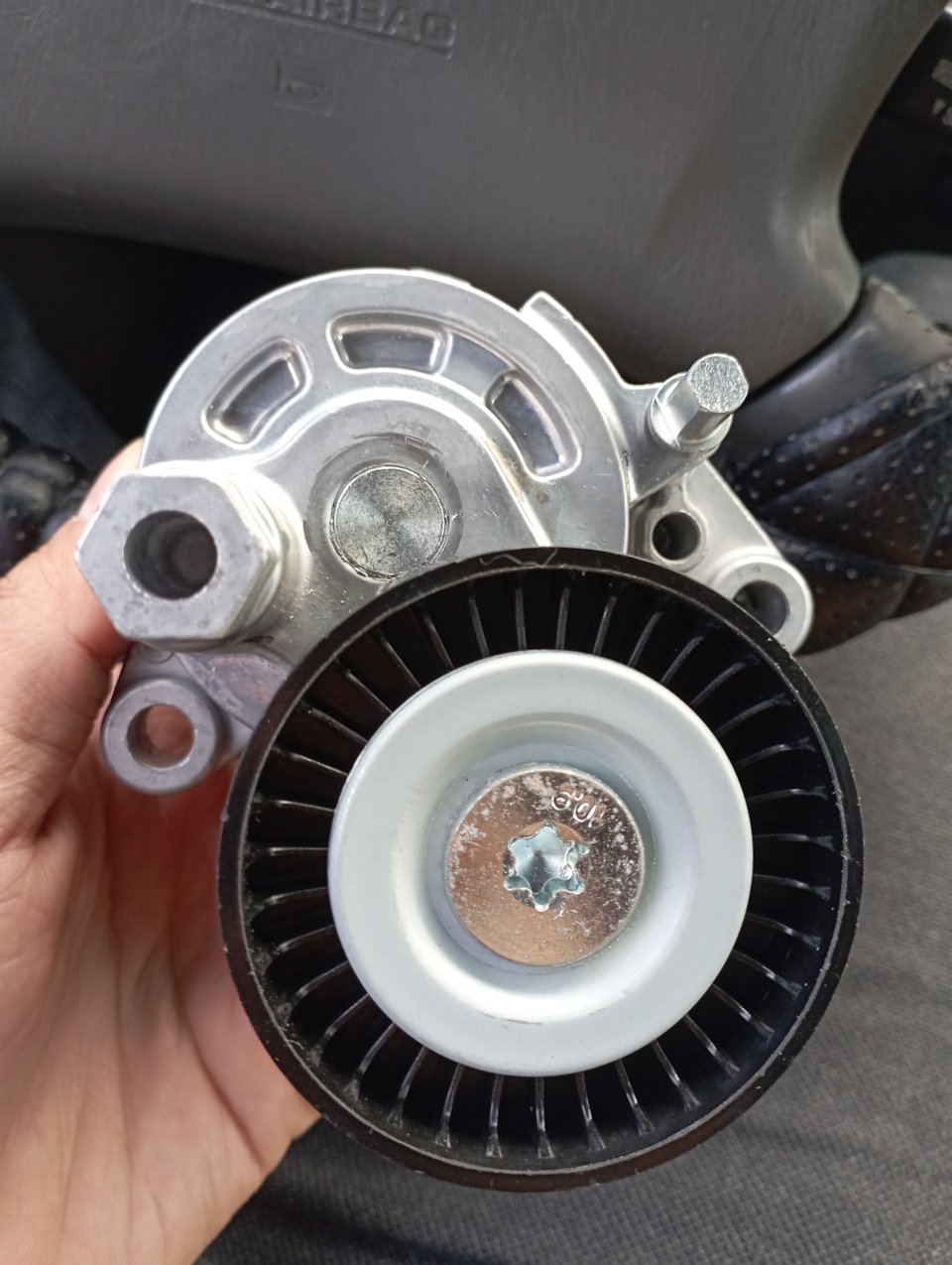 Натяжитель приводного ремня — Nissan Teana (L33), 2,5 л, 2013 года ...