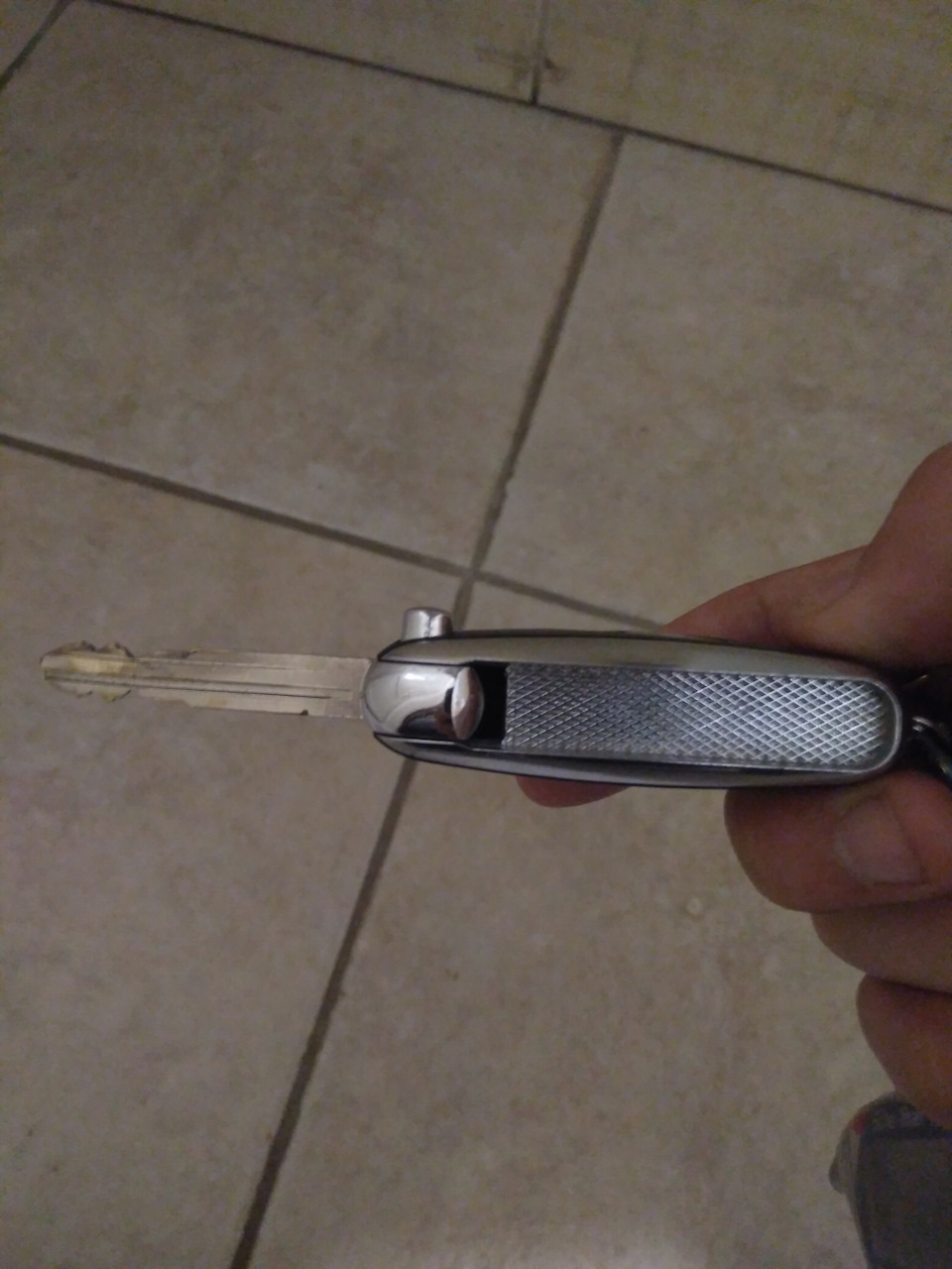 Выкидной ключ с алиэкспресс — Toyota RAV4 (III), 2 л, 2008 года ...