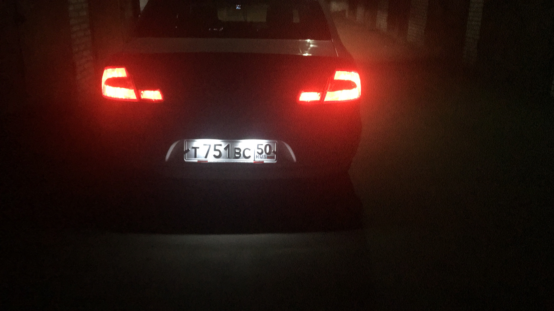 Задний ход суперб. Диоды в задний ход lexus lx. Задний ход суперб. Superb 2 лампы заднего хода. Лампочка заднего габарита шкода суперб 2.