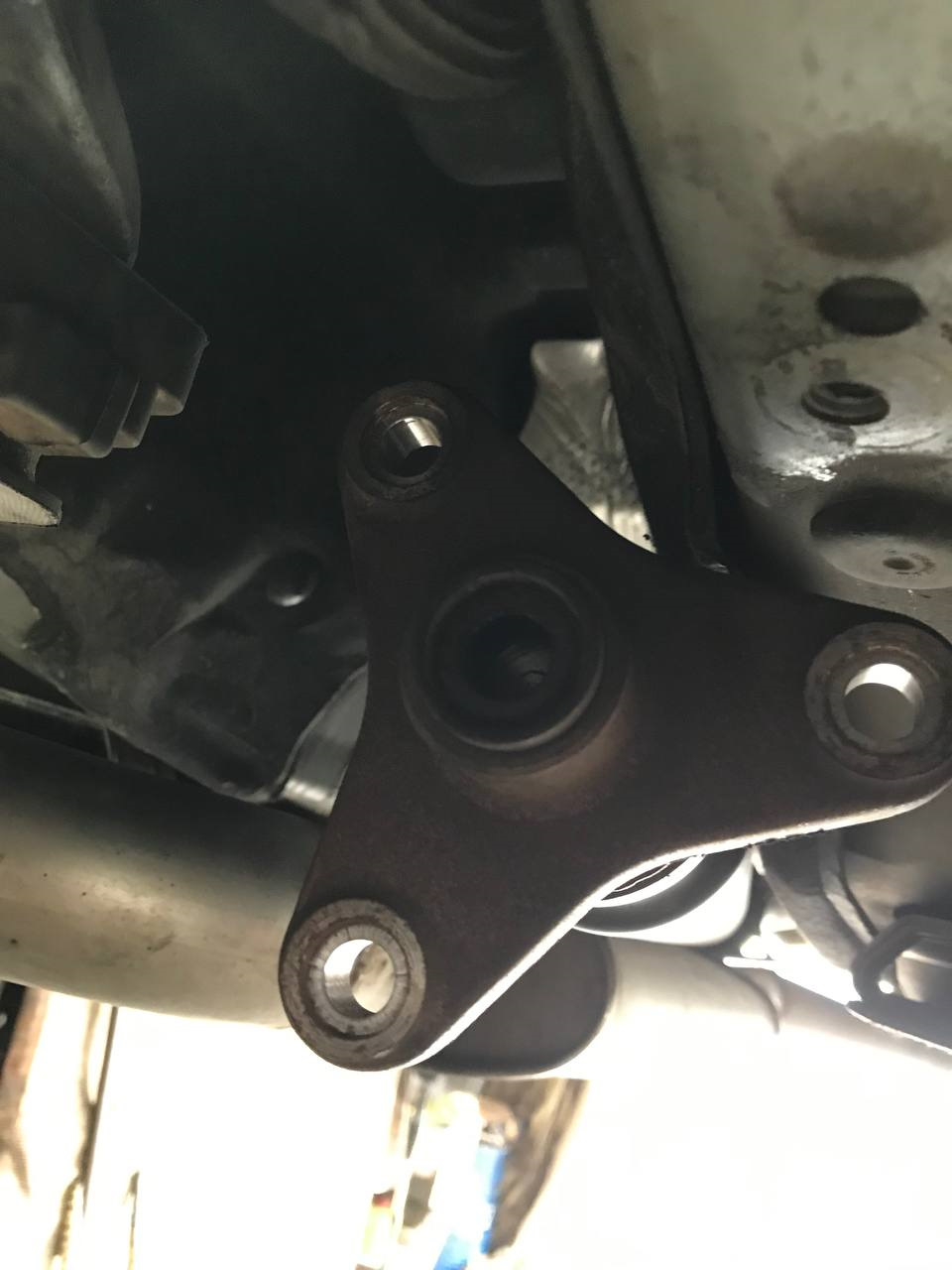 Центрирующая втулка — BMW 5 series (E60)