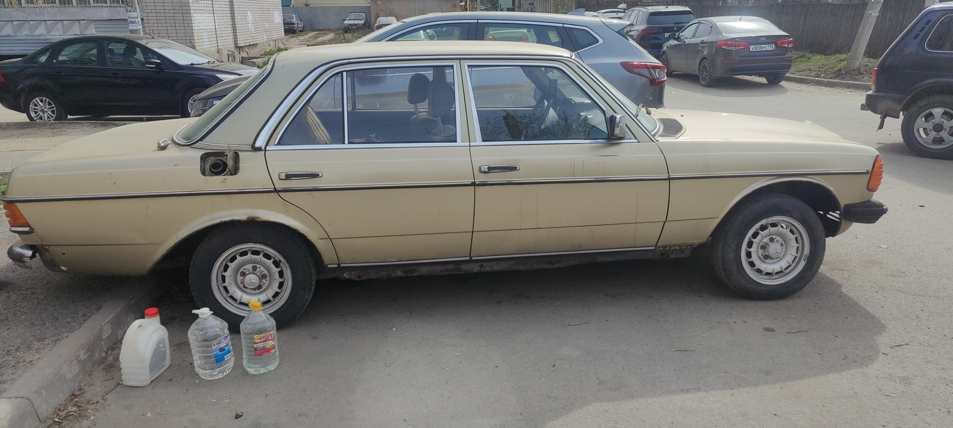 Едет 5 минут потом моросит. Пропадает мощность — Mercedes-Benz W123, 2,3 л,  1984 года | поломка | DRIVE2