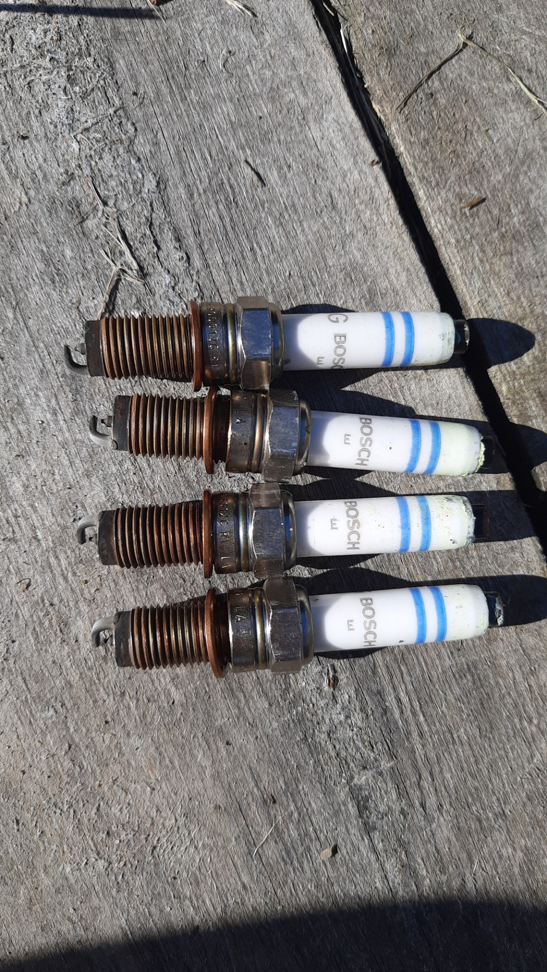 4. Свеча зажигания танка. Свеча зажигания шкода карок 1. 4. 4.