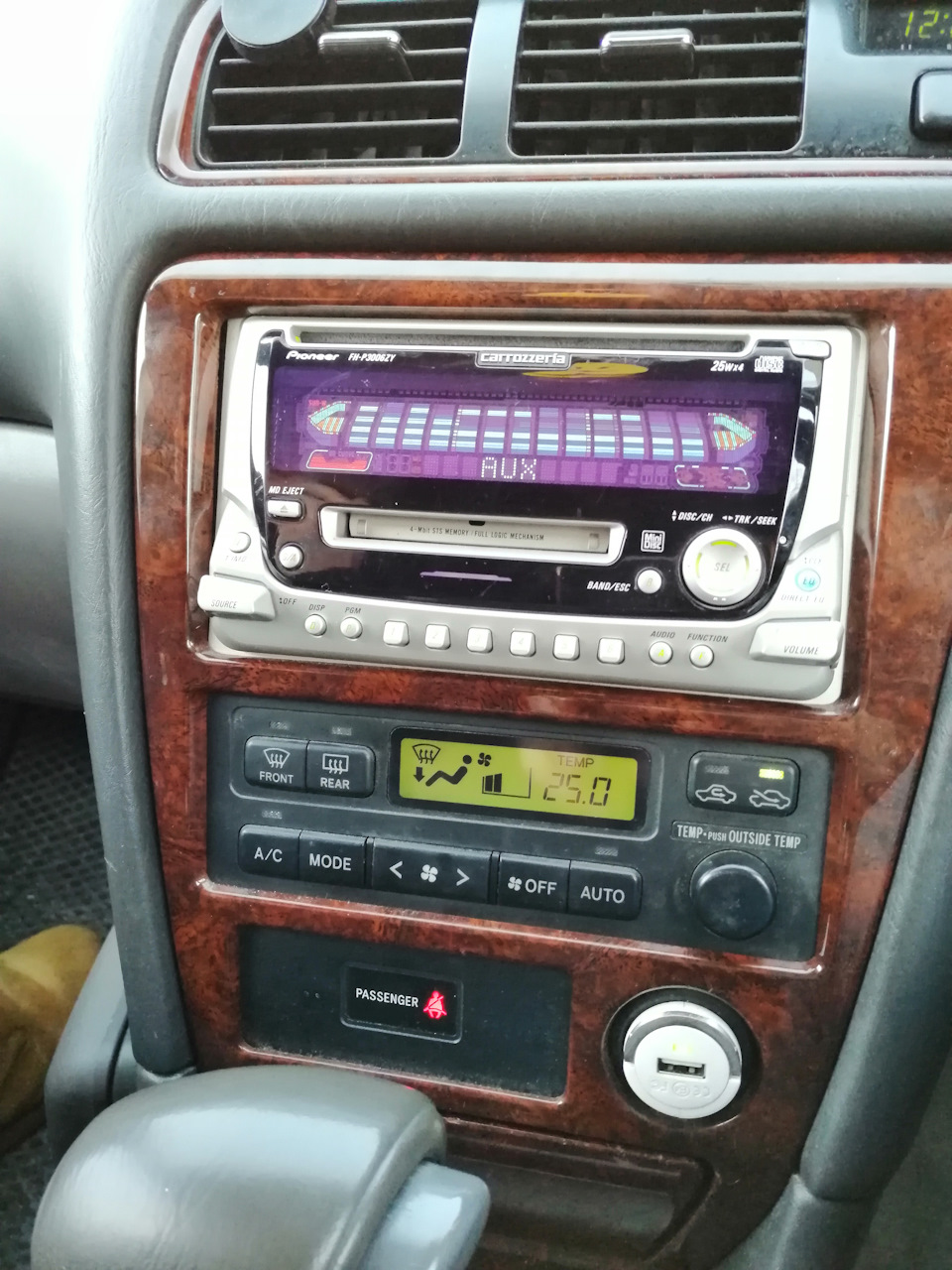Пионер карозерия и жк климат. — Toyota Mark II (100), 2 л, 2000 года ...