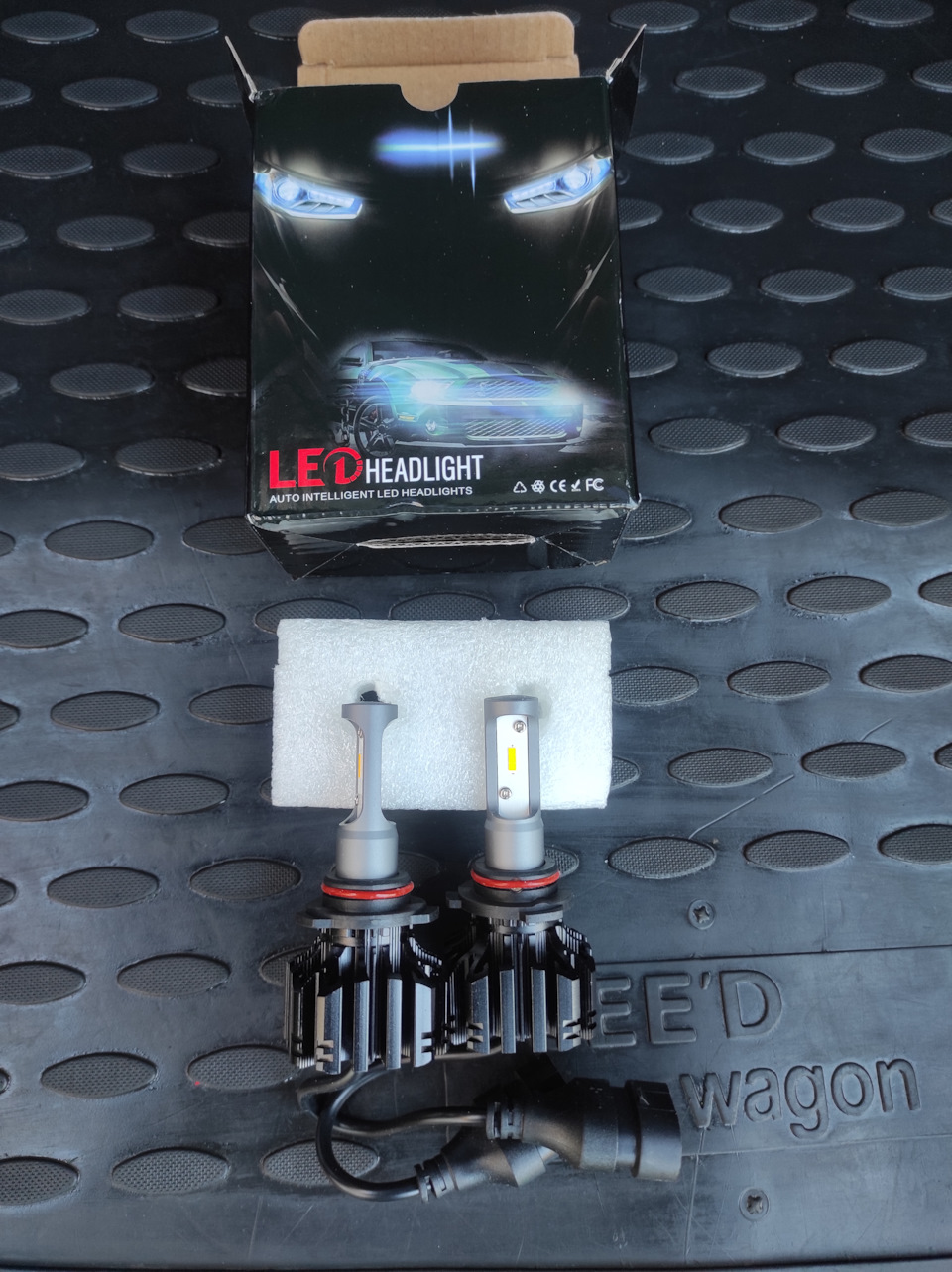 Led лампы HB4 в птф — KIA Ceed SW (1G), 1,6 л, 2009 года | запчасти ...