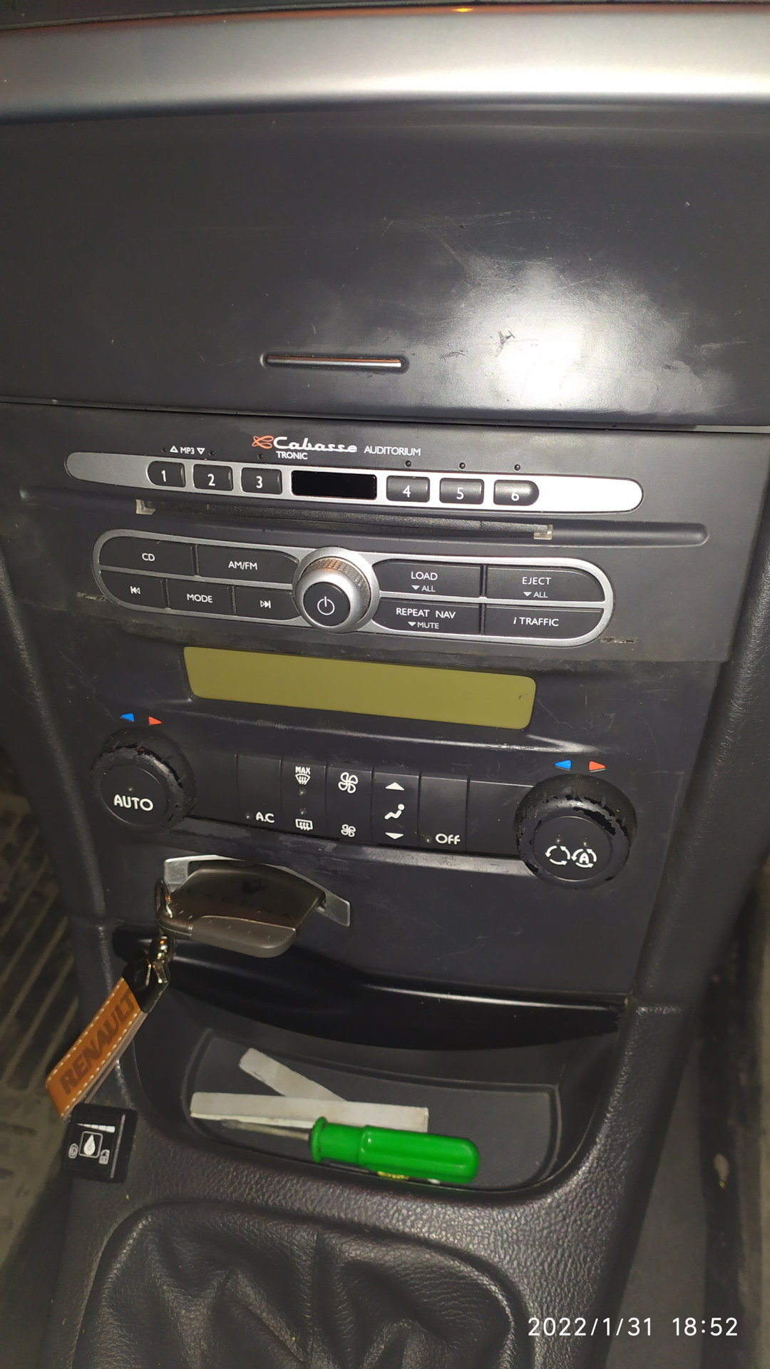 Рено лагуна 2 как снять магнитолу Подключение МР3 плеера, USB к штатной магнитоле Страница 18 Форум владельцев Ren