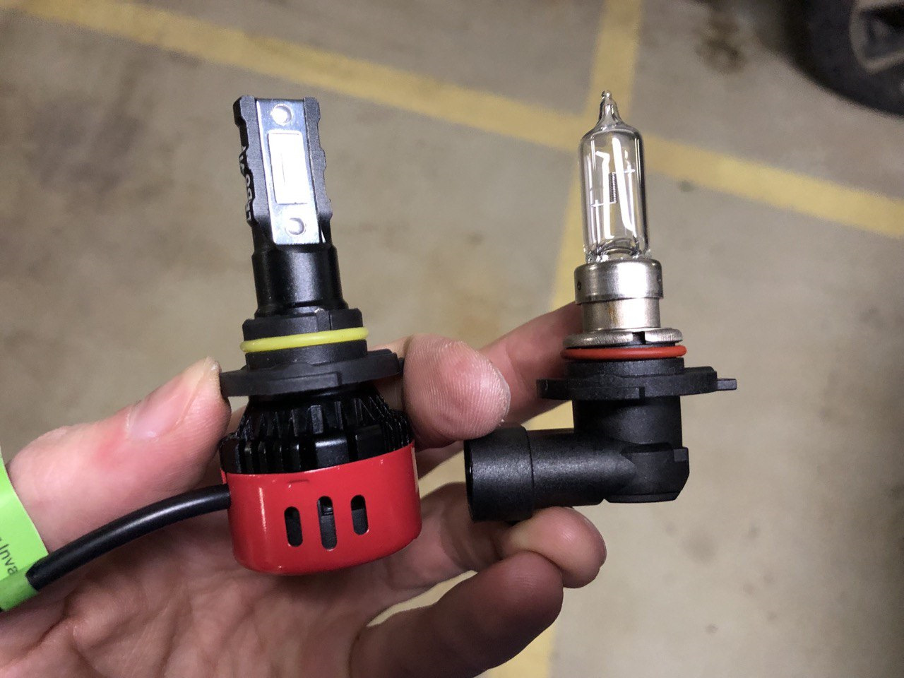💡Замена галогенных ламп ближнего и дальнего света на LED — Geely ...