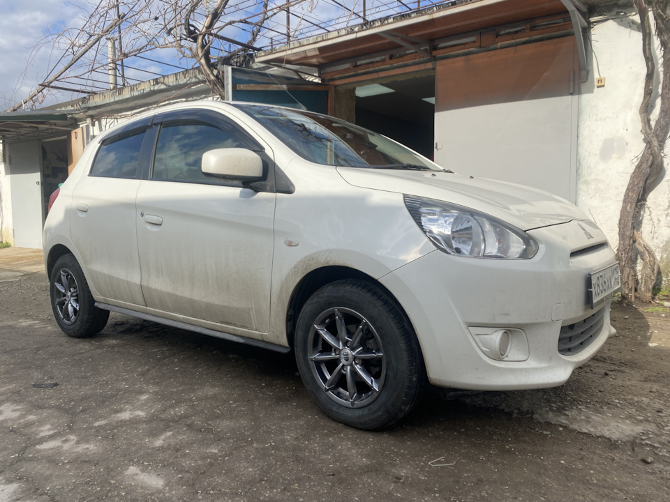 Mitsubishi Mirage 6