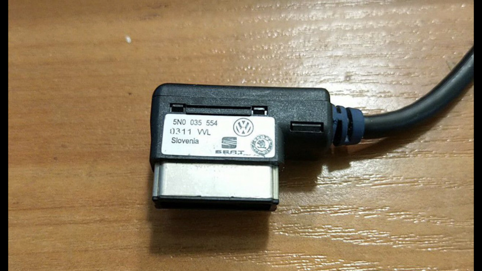 Фото в бортжурнале Skoda Fabia Combi Mk2. Запчасти на фото: 5N0035554