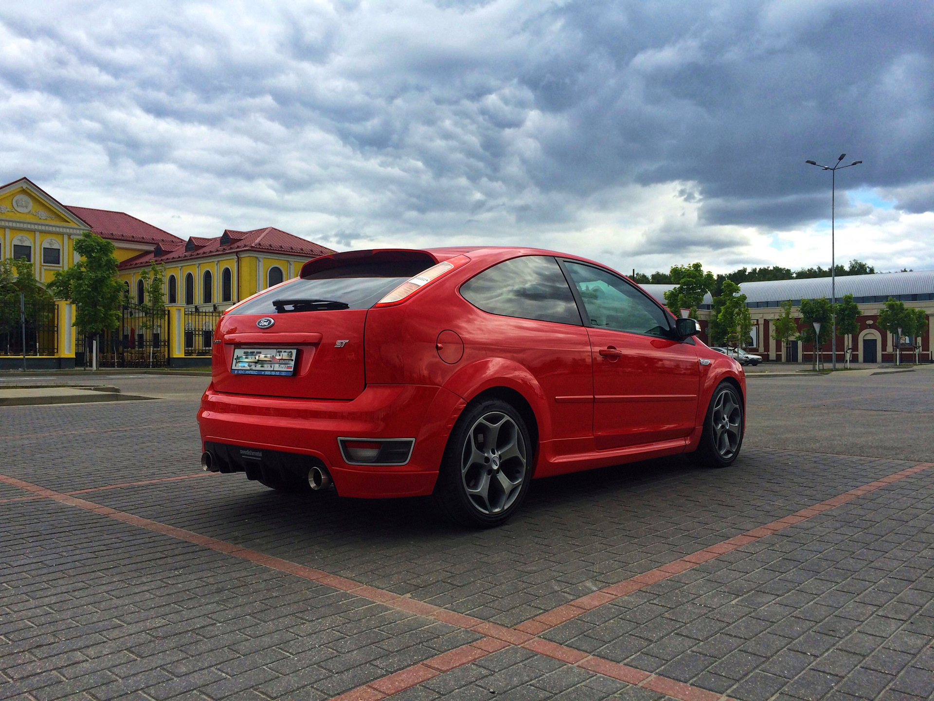 Focus St 2 Рестайлинг красный