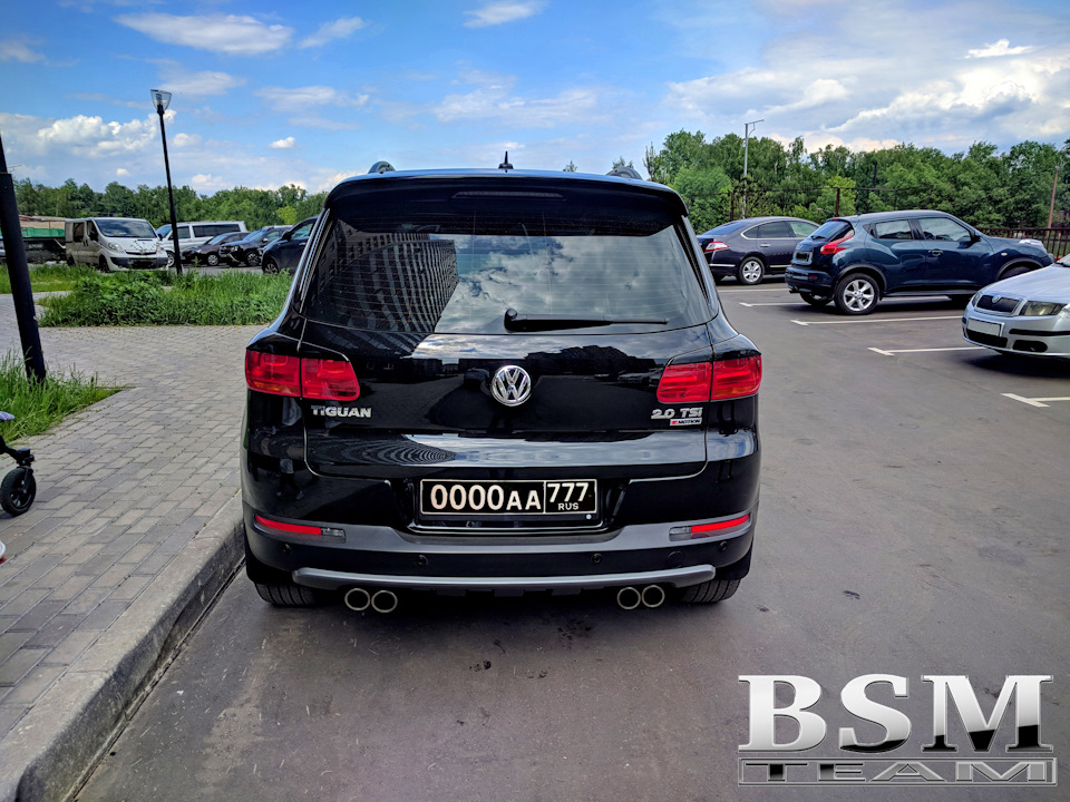 Спойлер, накладки. Окончательный стайлинг, кроме выхлопа (выхлоп будет позднее — на две стороны) — Volkswagen Tiguan (1G)