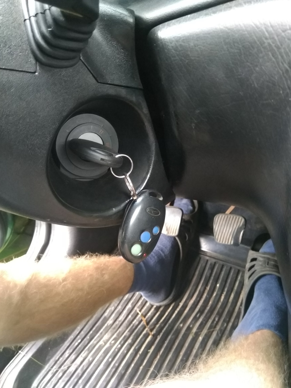 Замена сердцевины замка зажигания — Opel Vectra B, 1,8 л., 1996 года ...