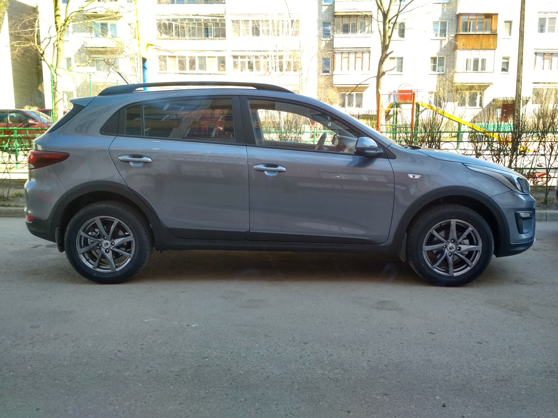 Шины 215/55 R16, диски 6,5х16 ET40 — KIA Rio X-Line, 1,6 л, 2019 года |  шины | DRIVE2