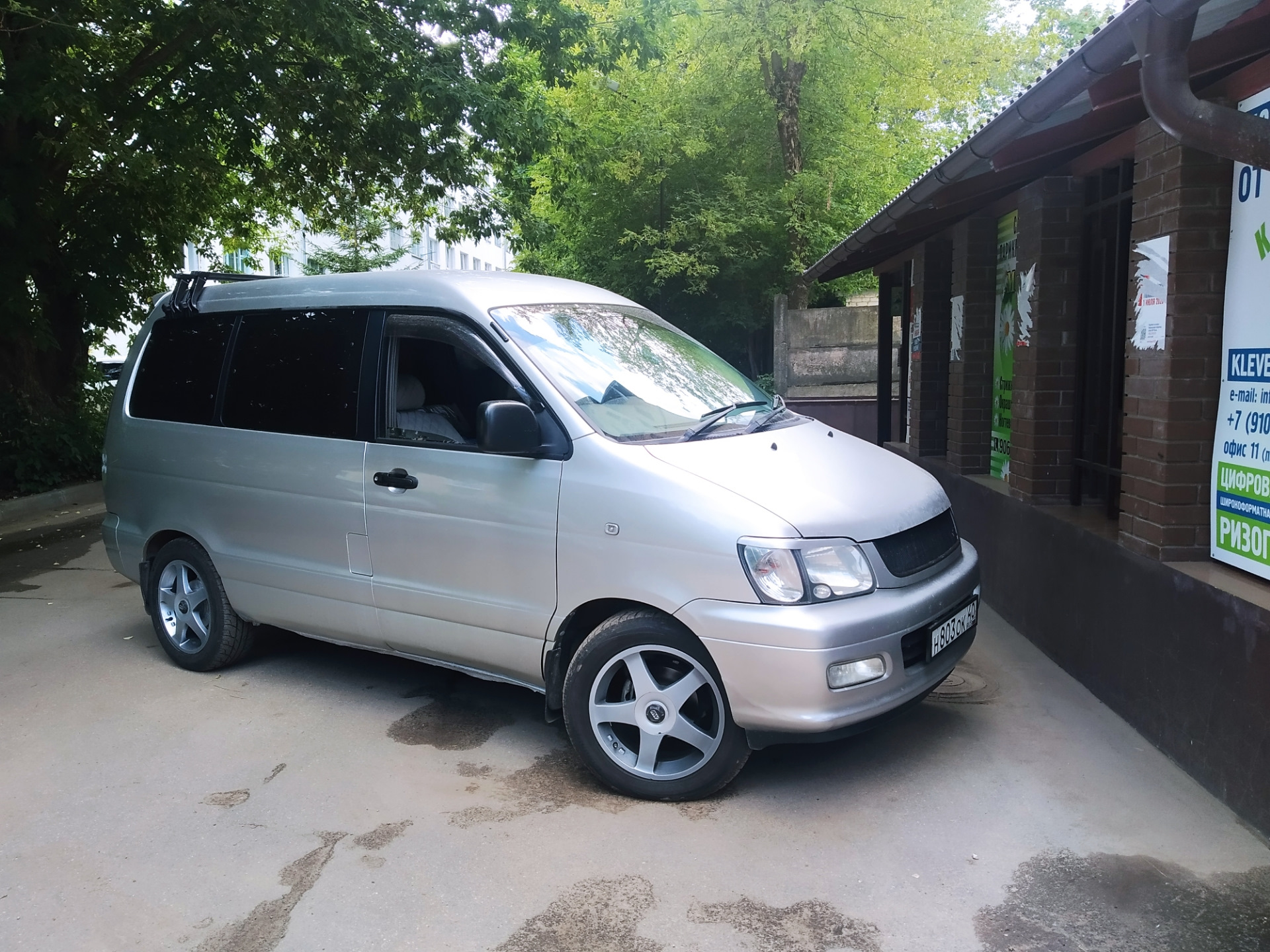 Toyota Town Ace Noah 2.0 at, 2000