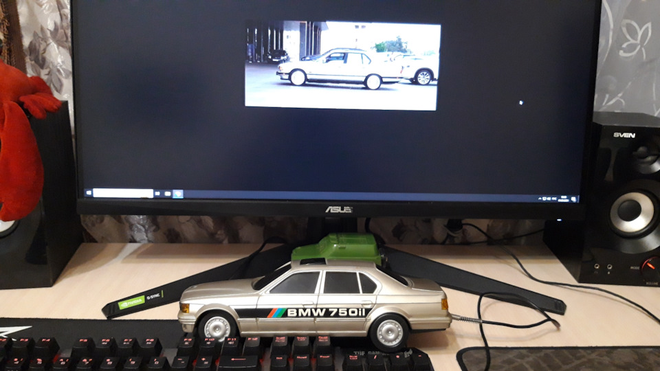 Игрушка на пульте управления БМВ Е32 750iL — BMW 7 series (E32), 4 л ...