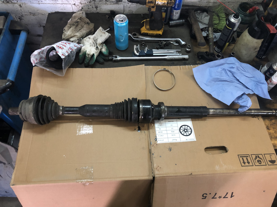 Замена хомута пыльника привода — Volvo XC90 (1G), 2,4 л, 2008 года ...