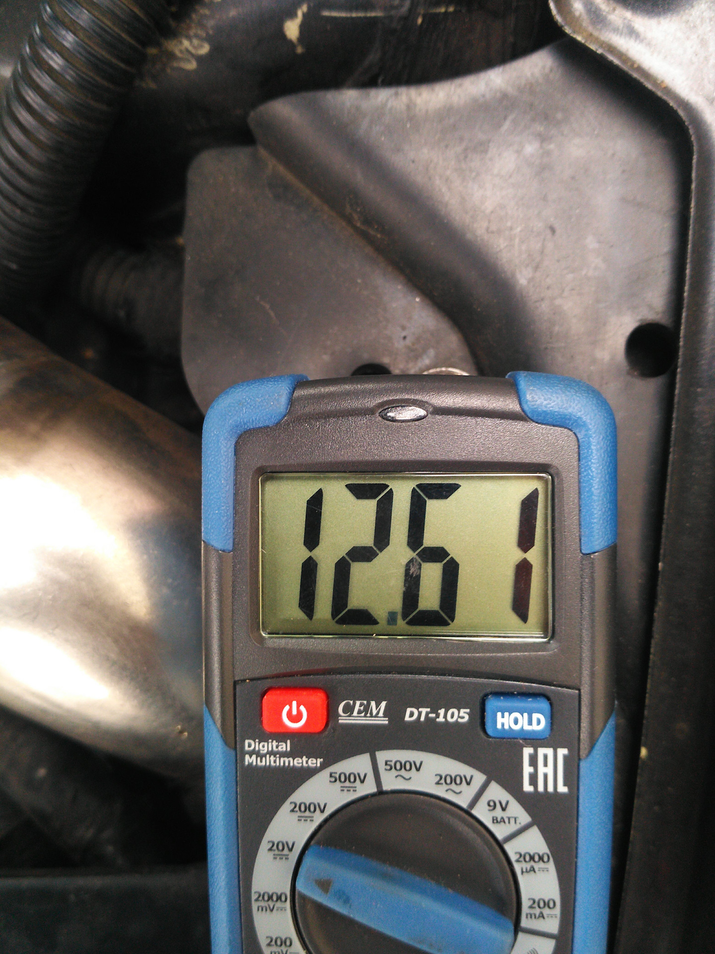 Внутреннее сопротивление цепи постоянного тока. Как определить источник тока. R внутреннее сопротивление формула. Разность понтенциалов на зажимахх источникатока. Напряжение на клеммах.