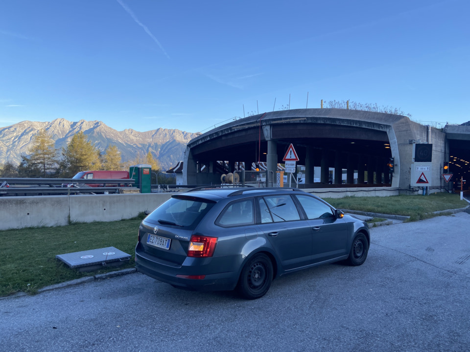 Фото в бортжурнале Skoda Octavia Combi A7 Mk3