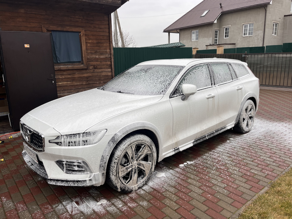 Photo from the logbook Volvo V60 Cross Country (2G)