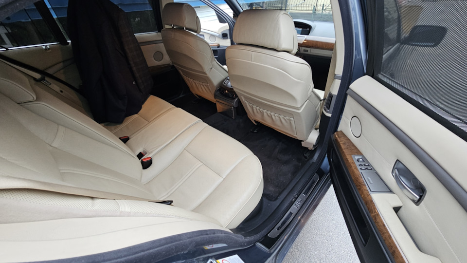 Фото в бортжурнале BMW 7 series (E65/E66)