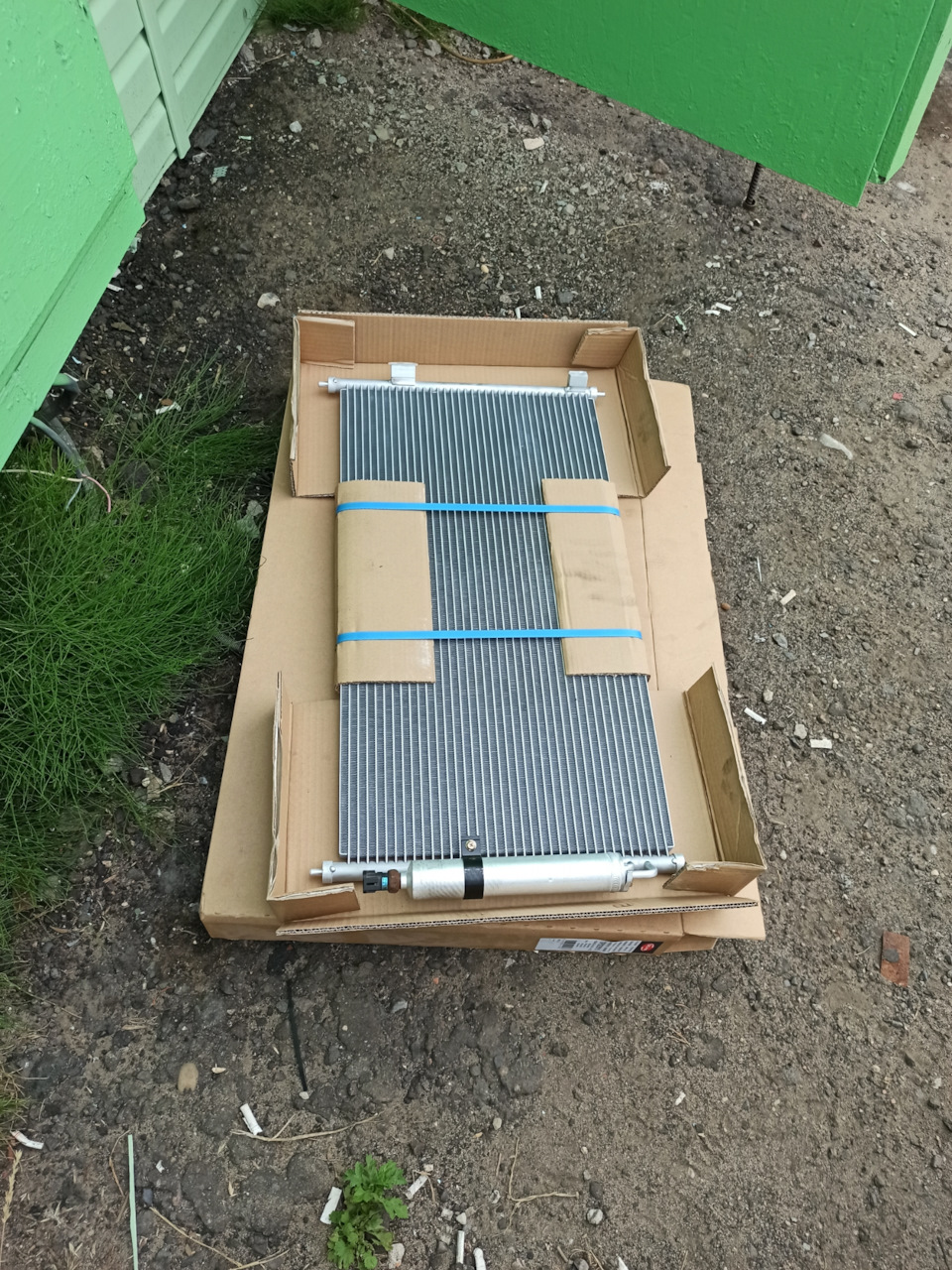 Замена радиатора (конденсатора) кондиционера — Nissan X-Trail I, 2,2 л ...