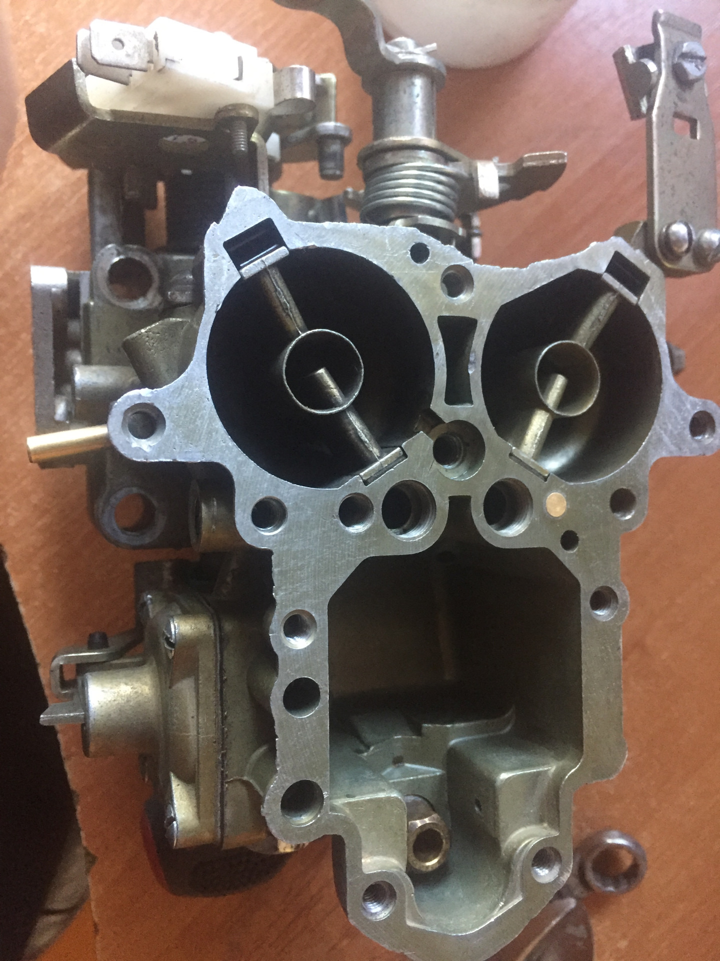 еду карбюратор