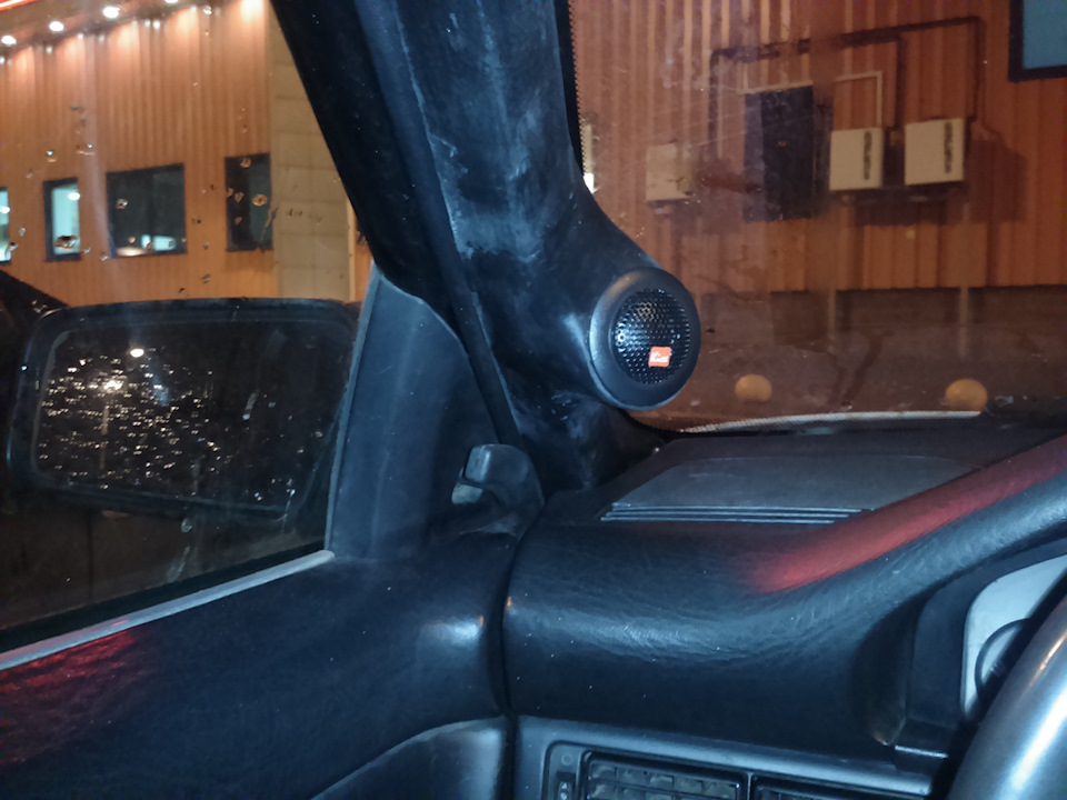Бюджетная трехполоска в авто