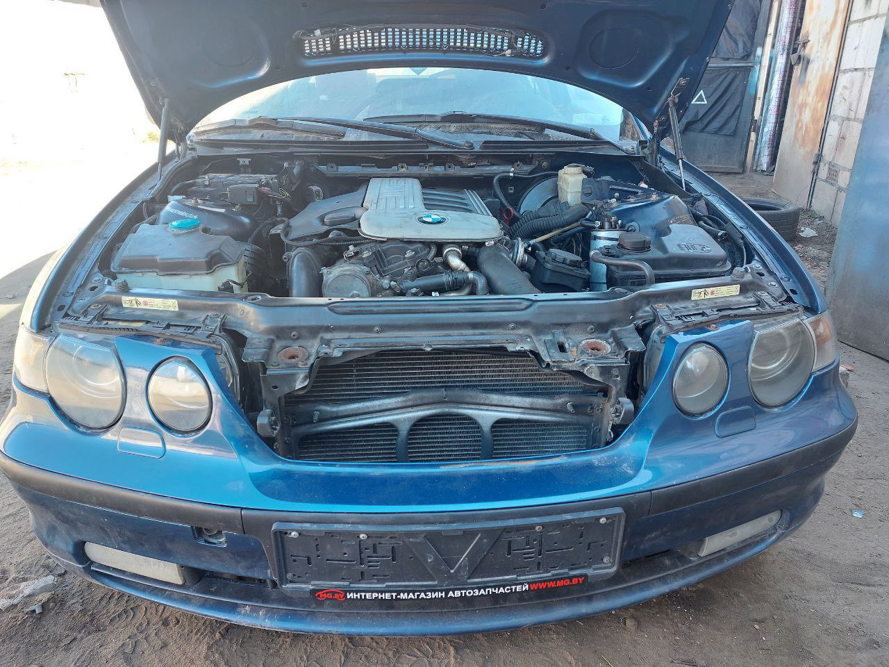 Фен bmw e46. Бампер передний e46 csl. E46 бампер csl. Bmw e46 торпеда. М руль бмв е39.