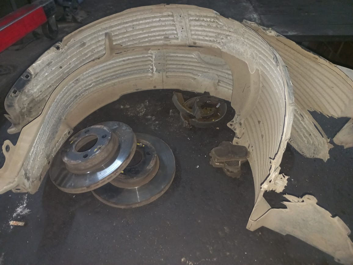 Замена передних тормозных дисков, колодок, обводного ремня, задних ...
