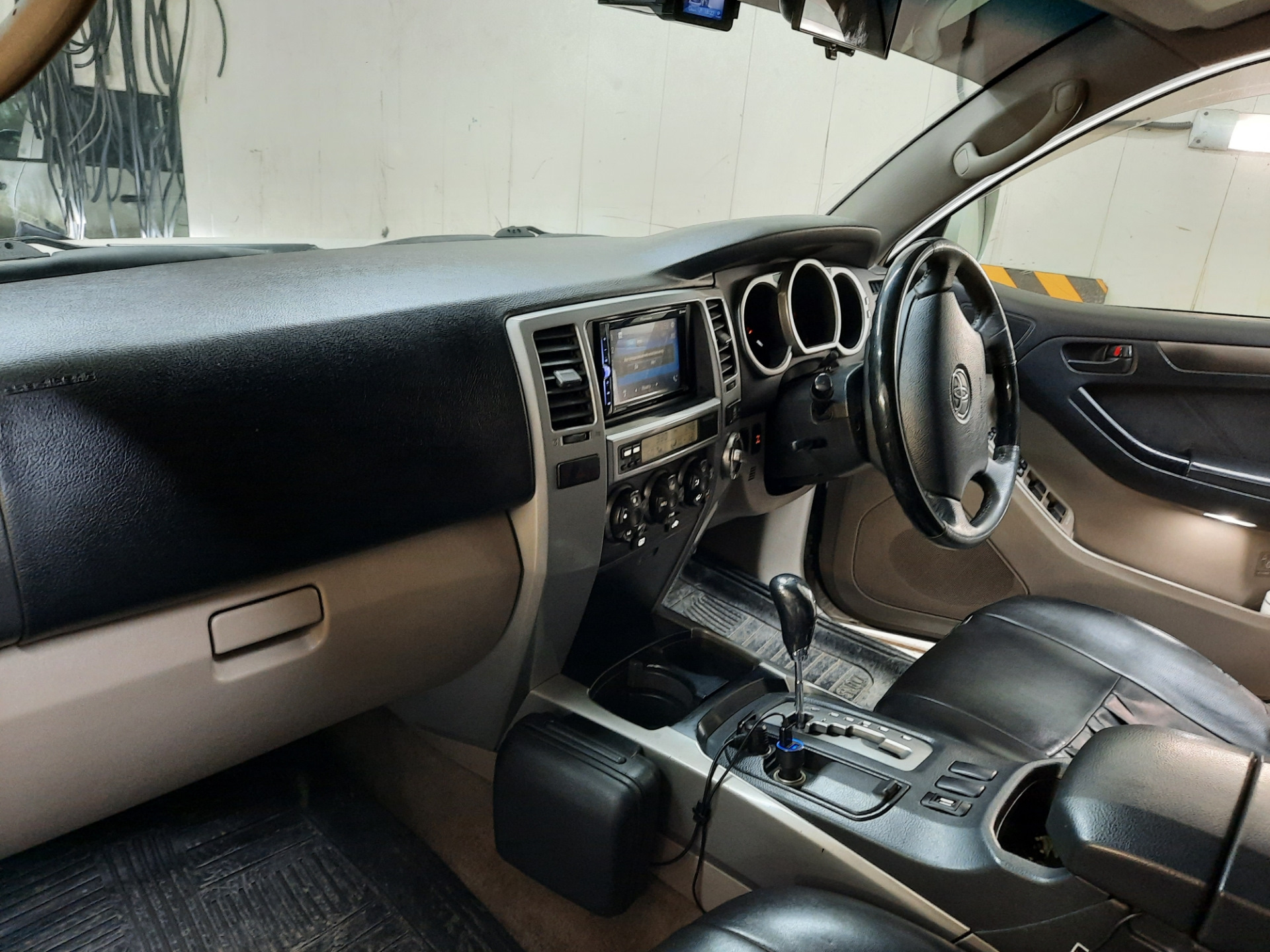 Toyota Hilux Surf 215 2007