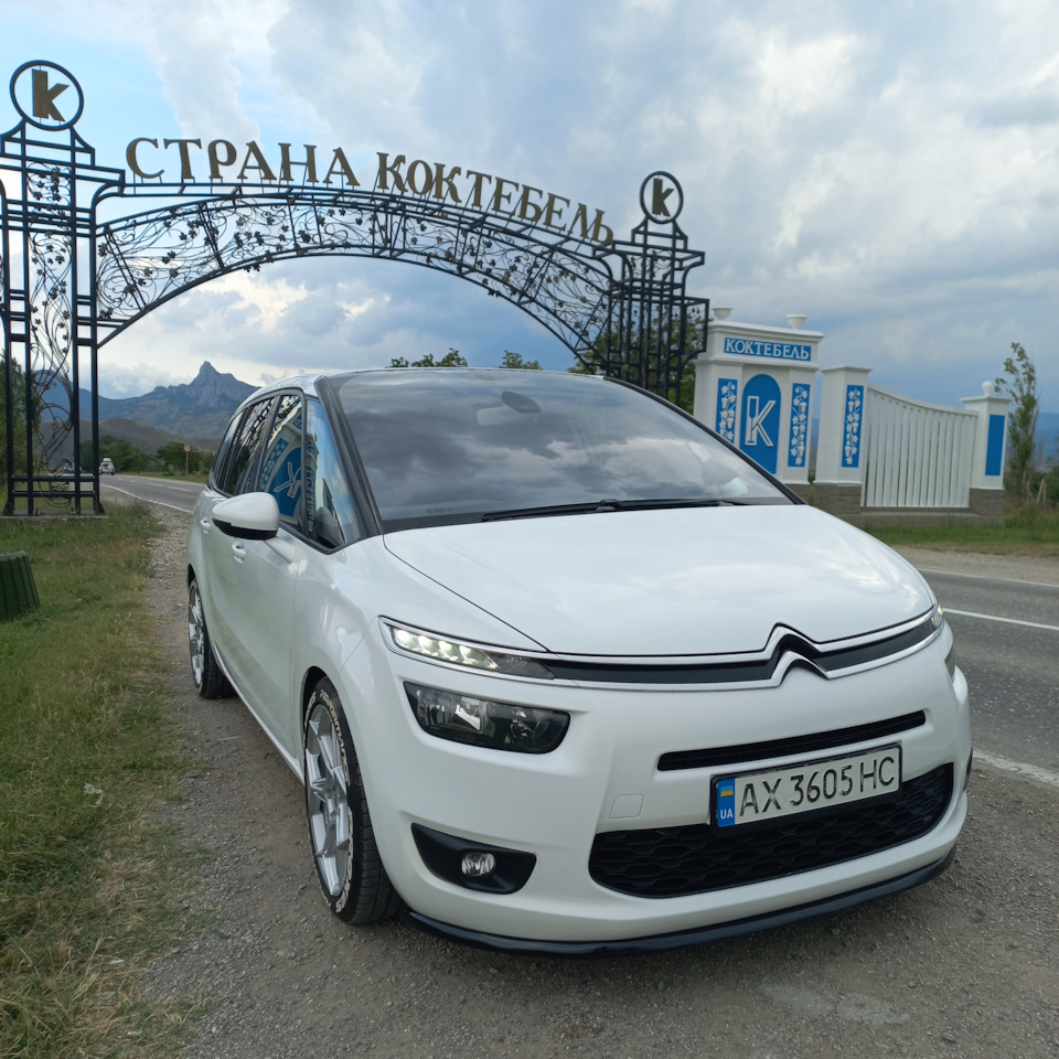 Коктебель участие в авто фестивале. — Citroen Grand C4 Picasso (2G), 1,6 л,  2014 года | автозвук | DRIVE2