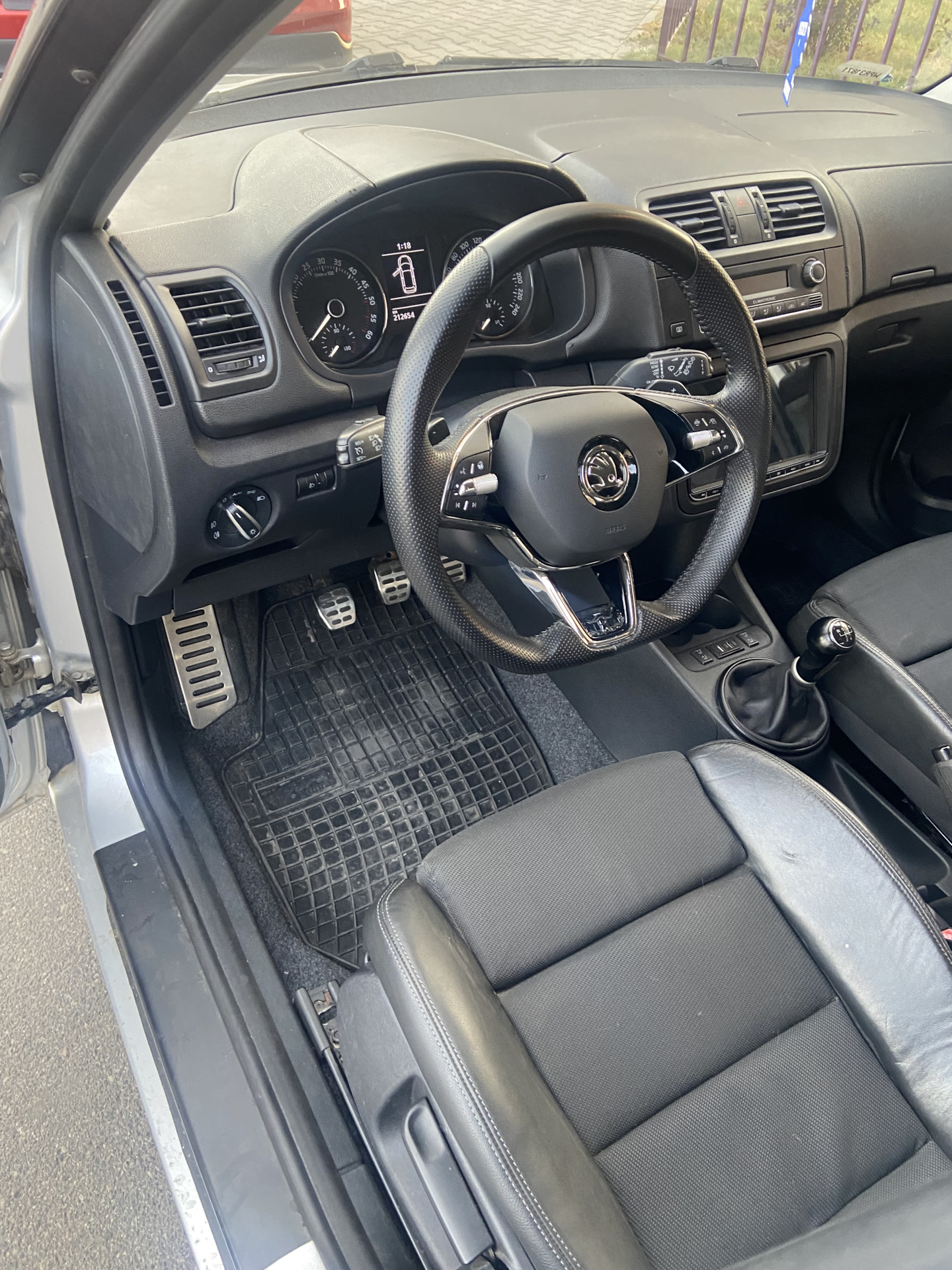 Накладки VRS на педали — Skoda Fabia Mk2, 1,2 л, 2011 года | стайлинг ...