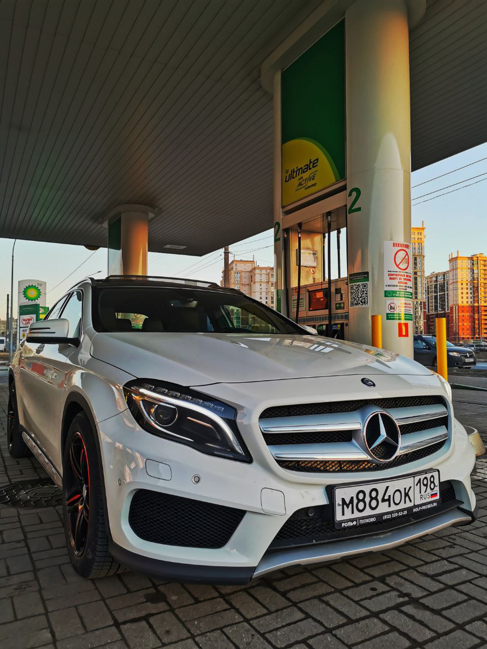 Mercedes GLA Coupe drive2