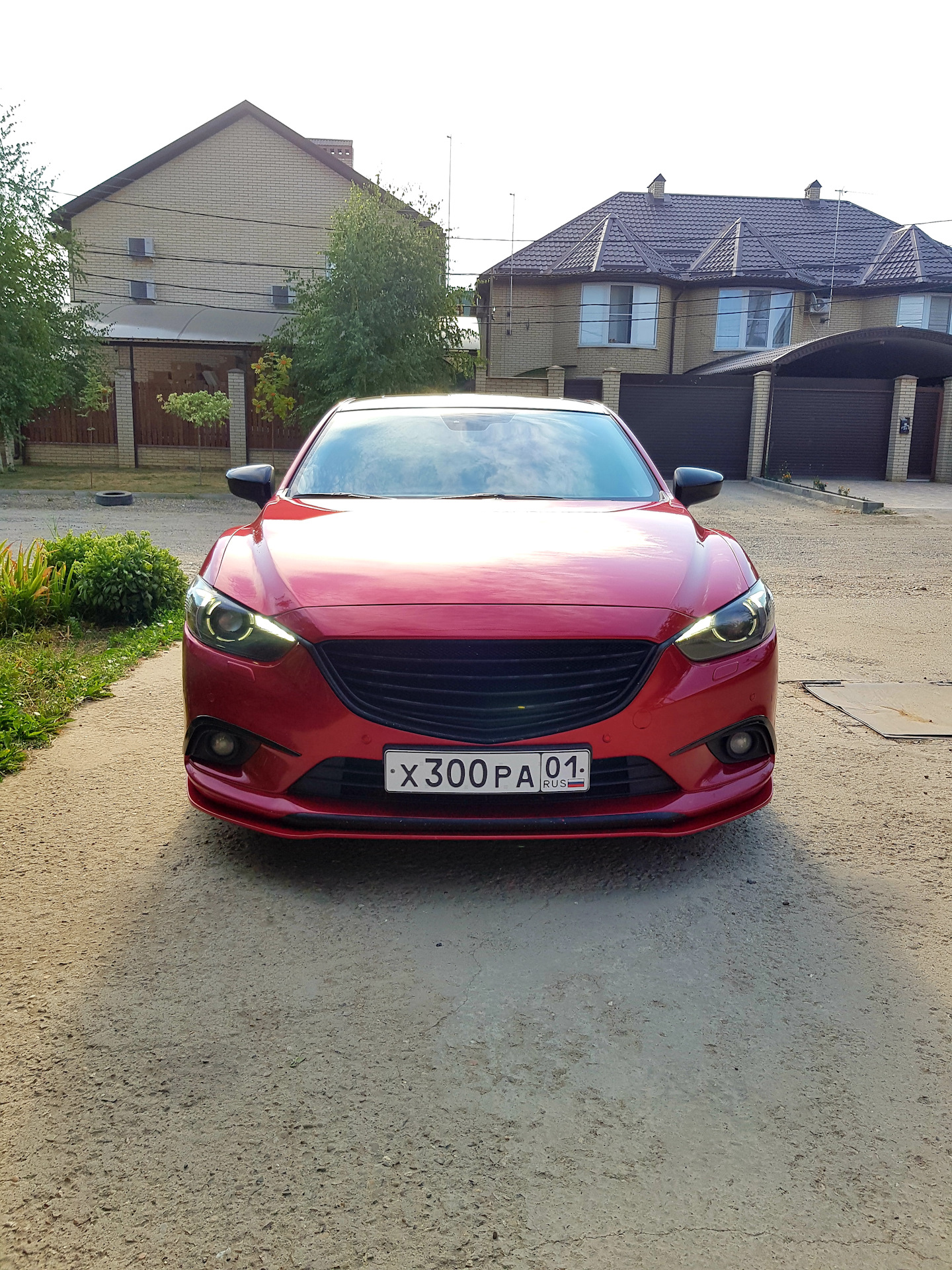 Антихром infiniti fx37. Audi a5 черный сатин. Красный антихром. Мазда 6 красная. Mazda 6 2015 красная.